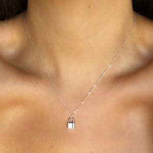 ✨✨NEW✨✨ Tiny Silver Lock Charm Necklace✨